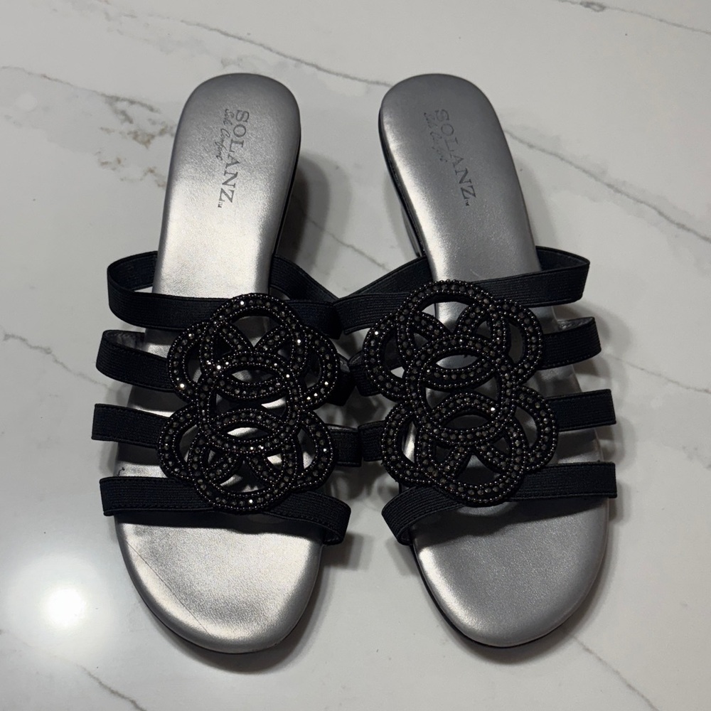 Solanz Black Beaded Women's Sandals